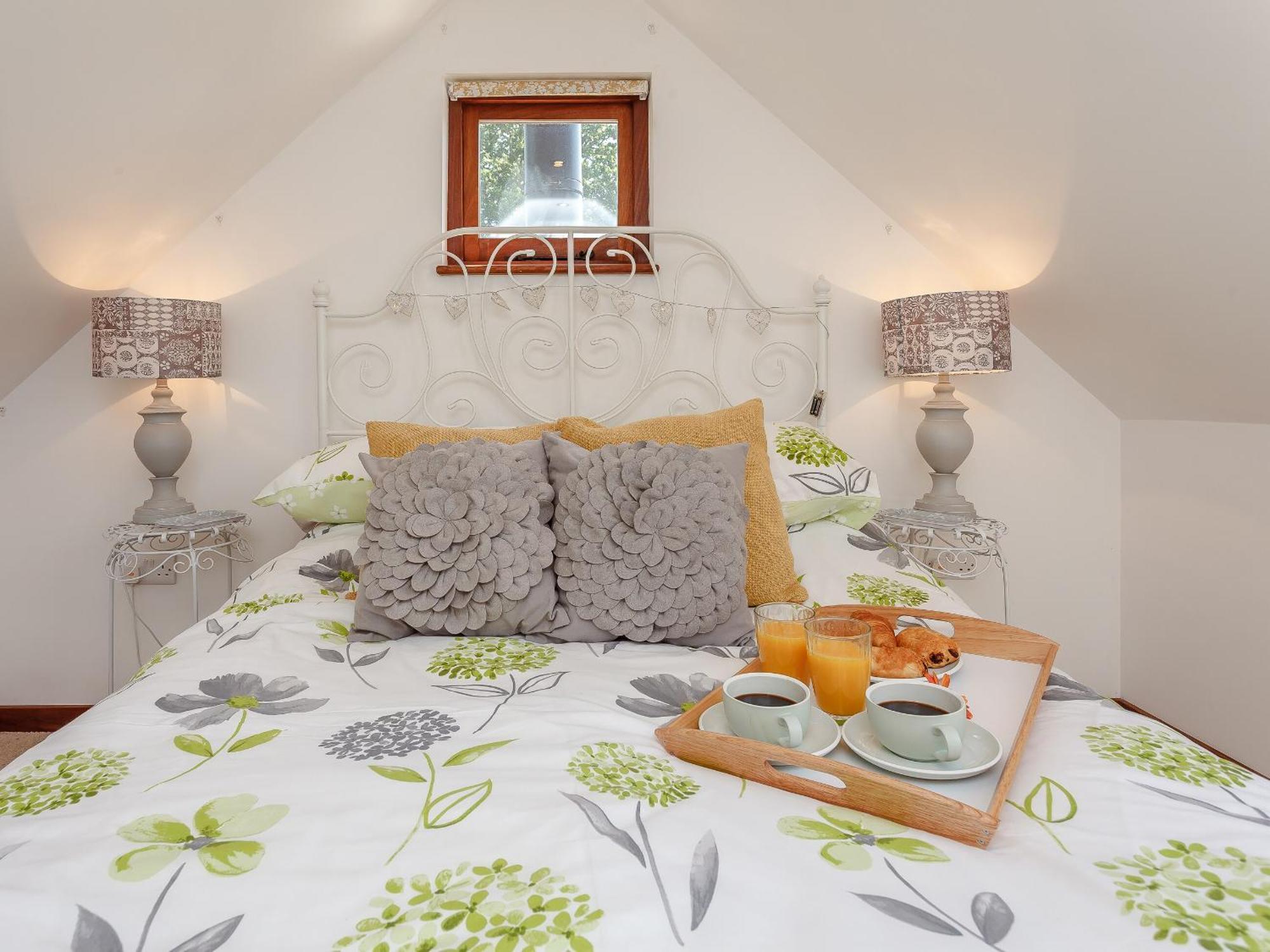 The Barn Villa Coldwaltham Bagian luar foto